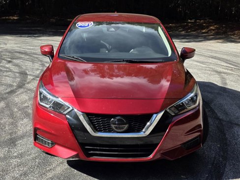 Used 2021 Nissan Versa SV image 2