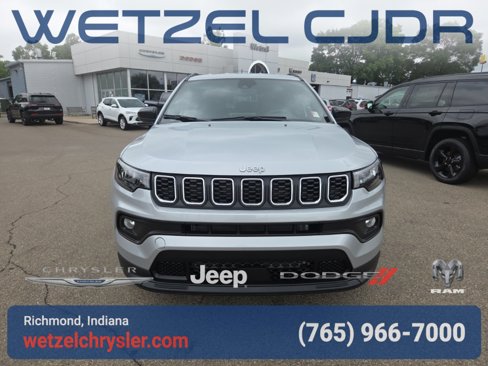New 2025 Jeep Compass Latitude image 2