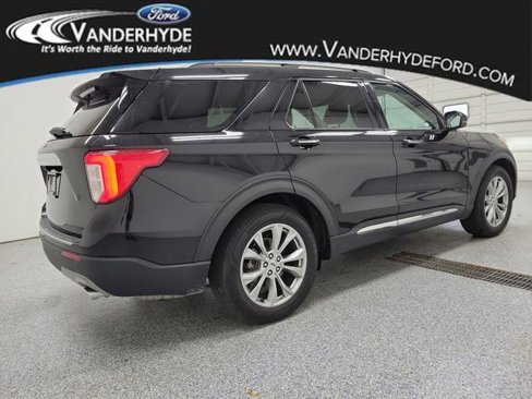 Used 2021 Ford Explorer Limited w/ Equipment Group 301A image 3