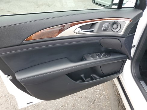 Used 2020 Lincoln MKZ Reserve w/ Elements Package image 10
