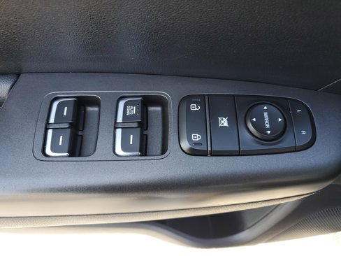 Used 2022 Kia Sportage LX image 22