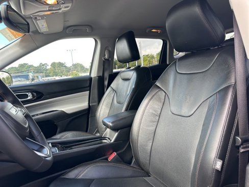 Used 2022 Jeep Compass Limited image 12