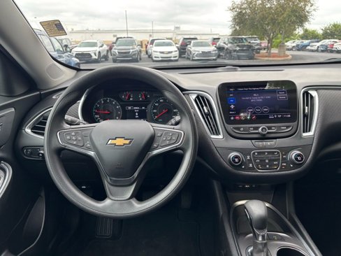 Used 2021 Chevrolet Malibu LT image 19
