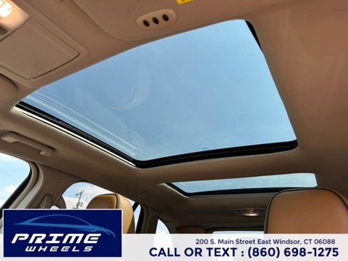 Used 2011 Lincoln MKX AWD w/ 102A Rapid Spec Order Code image 23