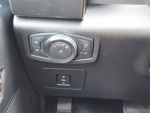 Used 2016 Ford F150 XLT w/ Equipment Group 302A Luxury image 23