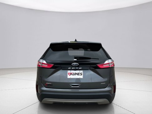 Used 2023 Ford Edge SEL image 8