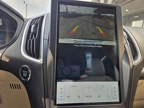Used 2022 Ford Edge Titanium image 29