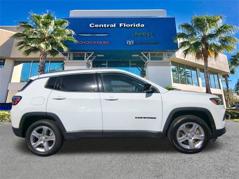 Certified 2024 Jeep Compass Latitude image 4