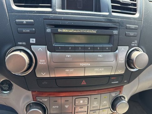 Used 2010 Toyota Highlander Limited image 30