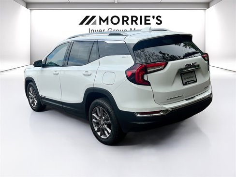 Used 2024 GMC Terrain SLT image 7