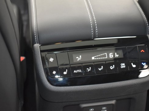 New 2026 INFINITI QX60 Luxe w/ Family Package image 15