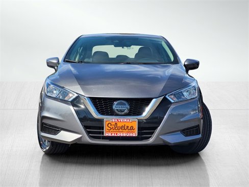 Used 2021 Nissan Versa SV image 2