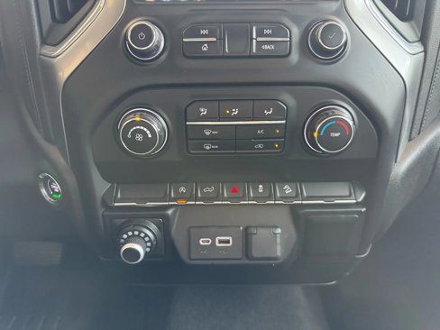 Used 2019 Chevrolet Silverado 1500 RST w/ Z71 Off-Road Package image 23