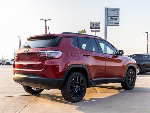 New 2025 Jeep Compass Latitude image 12