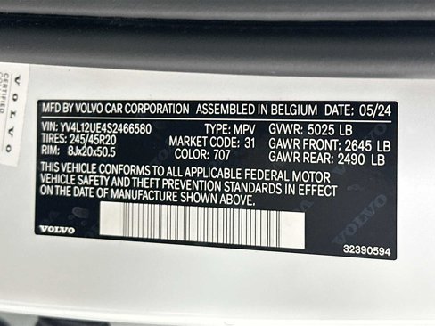 Used 2025 Volvo XC40 B5 Plus w/ Protection Package image 31