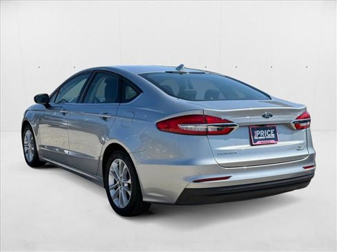 Used 2020 Ford Fusion SE image 8