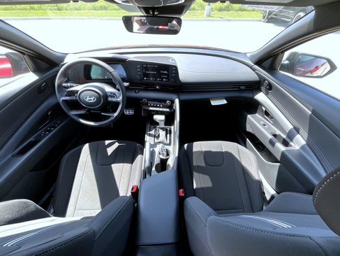 New 2025 Hyundai Elantra Sport image 14
