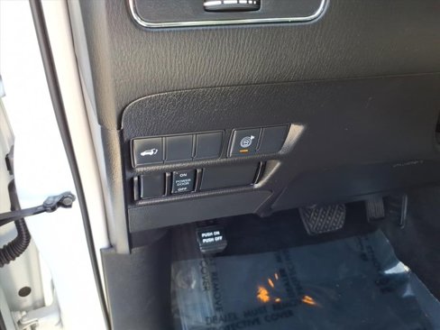 Used 2021 Nissan Armada SL w/ Captain's Chairs Package image 28