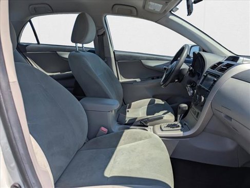 Used 2013 Toyota Corolla LE image 26