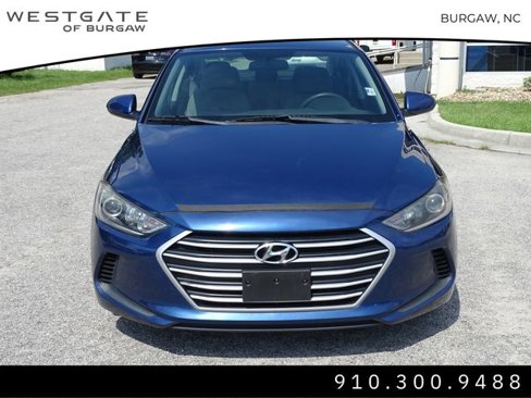Used 2017 Hyundai Elantra SE image 3