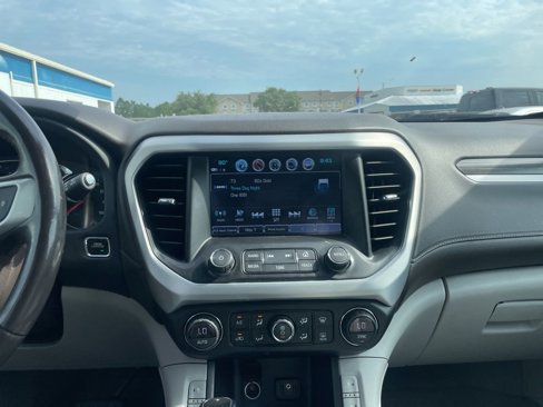 Used 2019 GMC Acadia SLT w/ LPO, Floor Liner Package image 10