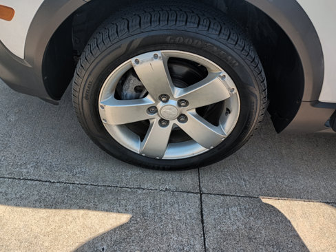 Used 2012 Chevrolet Captiva Sport LS image 38