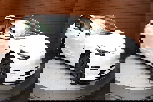 Used 2023 Tesla Model 3 Standard Range image 15