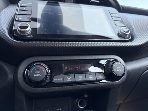 Used 2021 Nissan Kicks SV image 24