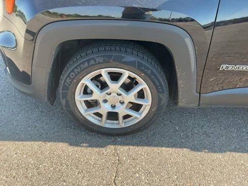 Used 2021 Jeep Renegade Latitude w/ Convenience Group image 9