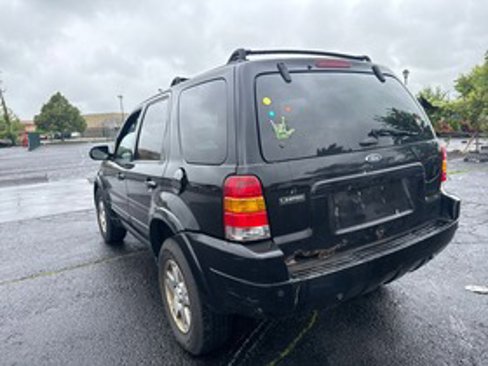 Used 2004 Ford Escape Limited image 7