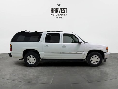 Used 2005 GMC Yukon XL SLT w/ SLT Preferred Equipment Group image 8