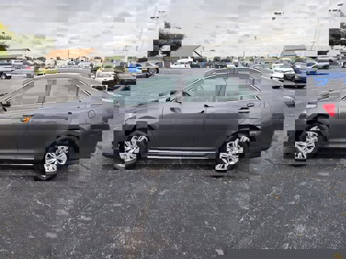 Used 2012 Toyota Camry LE image 6