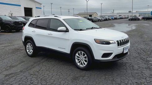 Used 2020 Jeep Cherokee Latitude image 2