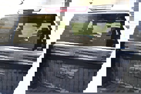 Used 2024 GMC Sierra 1500 Elevation image 28