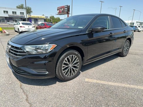 Used 2020 Volkswagen Jetta SE image 3