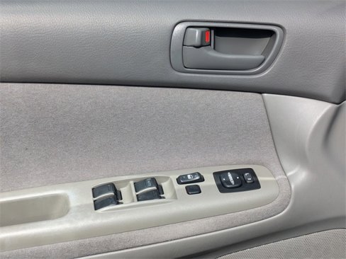 Used 2004 Toyota Camry LE image 20