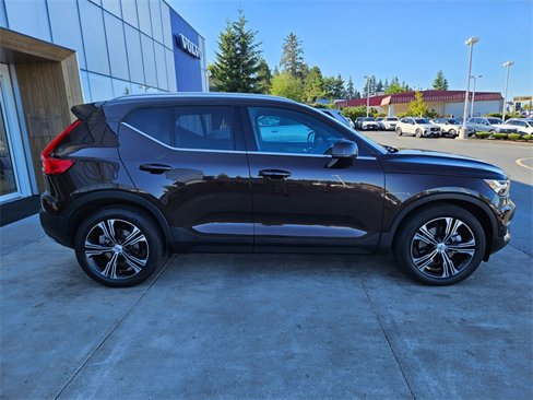 Used 2019 Volvo XC40 T5 Inscription image 4