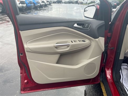Used 2019 Ford Escape SE image 21