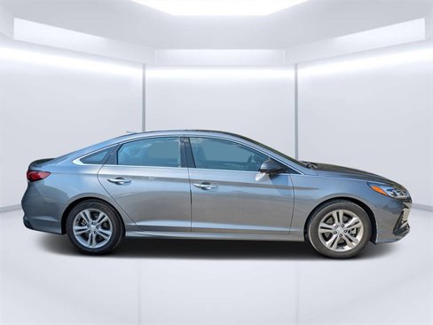 Used 2018 Hyundai Sonata Limited w/ Limited Ultimate Package 03 image 2
