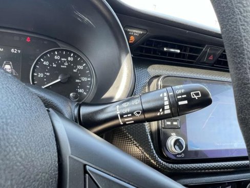 Certified 2022 Nissan Kicks SV image 27