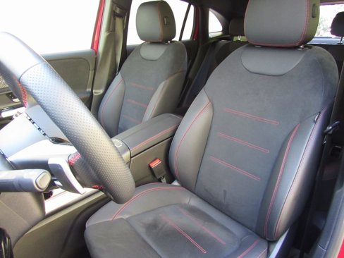 Certified 2025 Mercedes-Benz GLA 250 4MATIC image 10