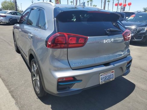 Used 2022 Kia Niro EX image 7