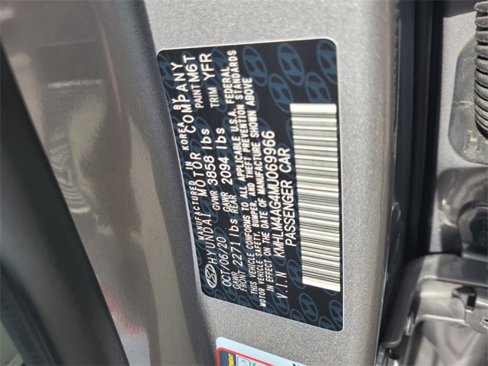 Used 2021 Hyundai Elantra SEL image 17