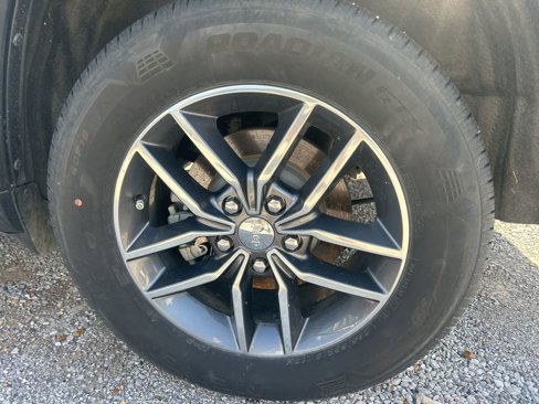 Used 2019 Jeep Grand Cherokee Limited image 4