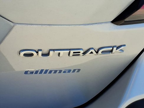 Used 2023 Subaru Outback Premium image 12