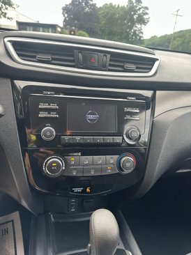 Used 2015 Nissan Rogue S image 38