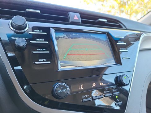 Used 2018 Toyota Camry SE image 22