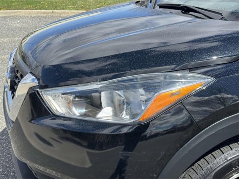 Used 2019 Nissan Kicks S image 6