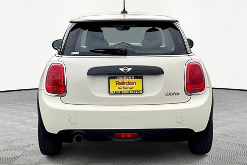 Used 2017 MINI Cooper 2-Door Hardtop image 6