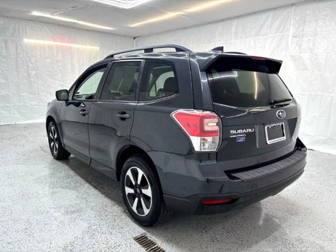 Used 2017 Subaru Forester 2.5i Premium w/ All-Weather Package image 5